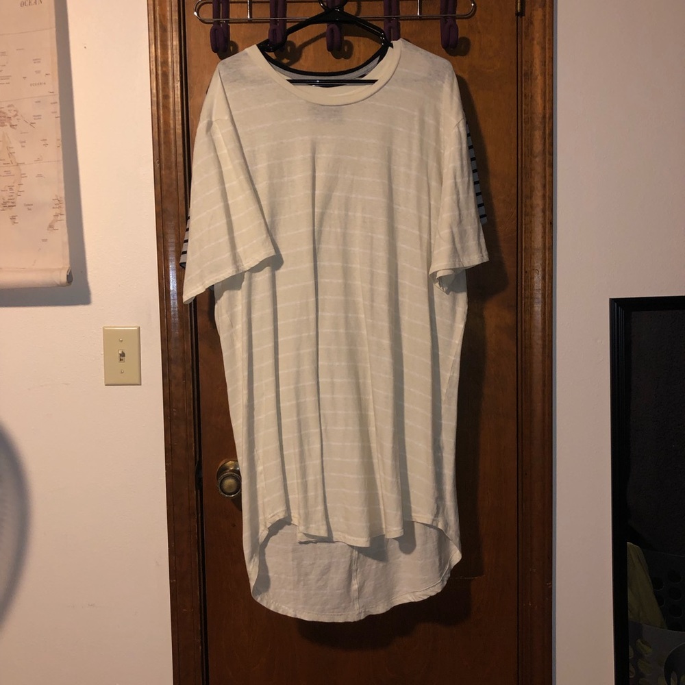 PacSun scallop T-shirt